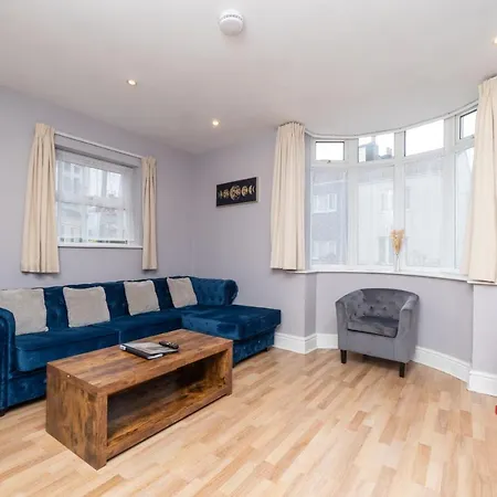 Apartman Spacious 2 Bed Southville Flat Near Harbourside Bristol
