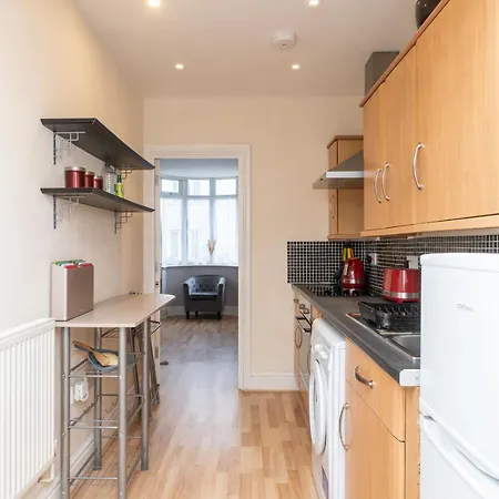 Spacious 2 Bed Southville Flat Near Harbourside Apartman Bristol