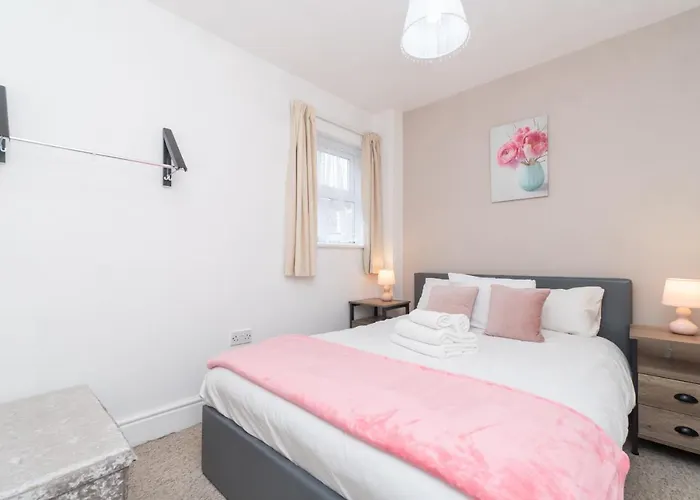 Spacious 2 Bed Southville Flat Near Harbourside Daire Bristol